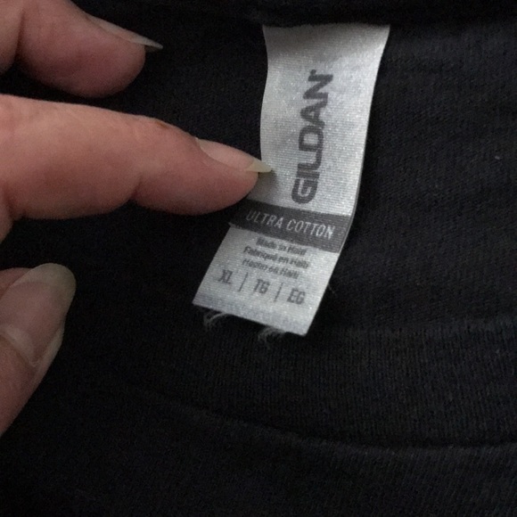 Gildan Ultra cotton XL black black white orange and red tee 💕 - Picture 2 of 5